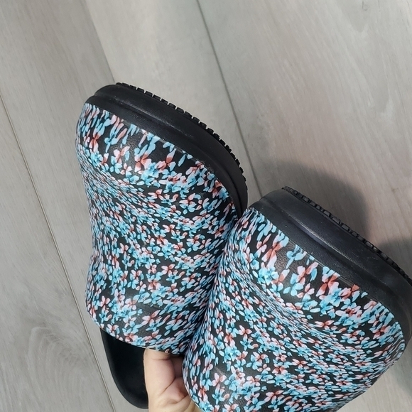 Croc Womens Neria Pro Triple Comfort Floral Rubber Clogs shoes sz 11 - Picture 4 of 11